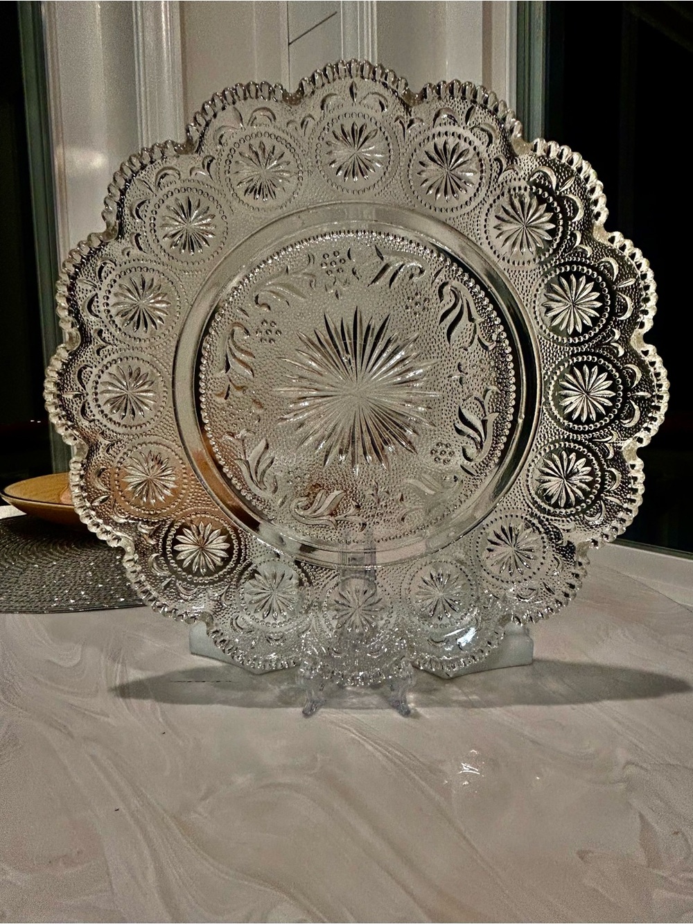 Brockway 10" Serving Dinner Plate American Concord Sandwich Pressed Egg Relish